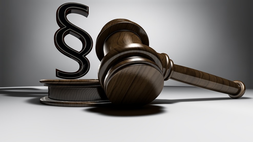 Hammer zum Urteil
